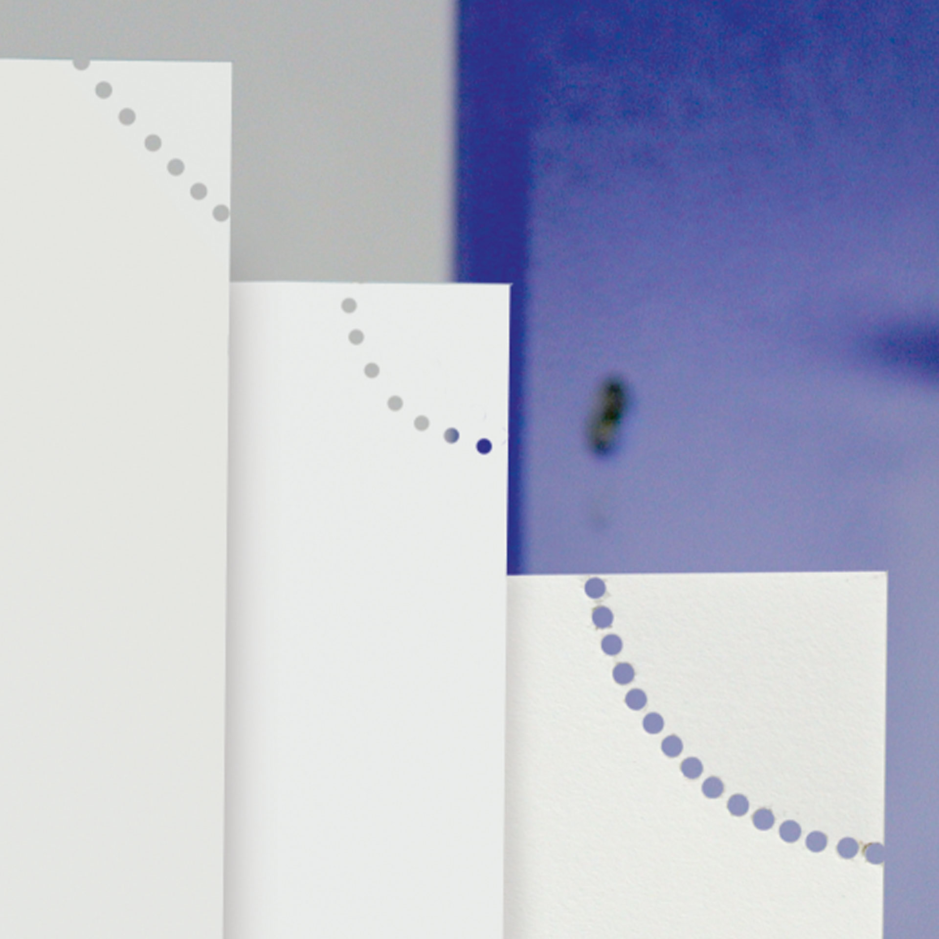 Perforierte Ecken Pernuma Perforierte Papierecken der Pernuma office CP Eckenperforiermaschien Anwendungsbeispiel