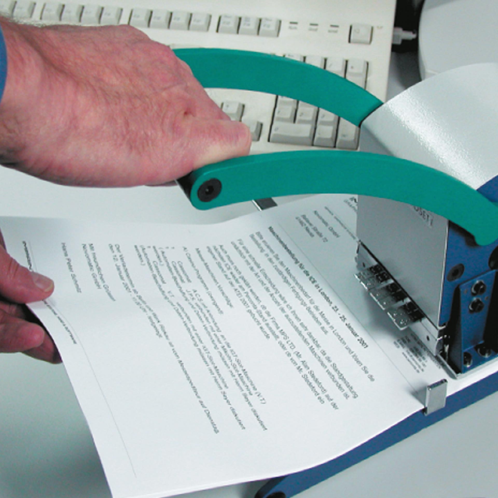 PERNUMA PERFOSET II/D Perforiermaschine Datum Anwendungsbeispiel Anwendungsbeispiel der PERNUMA PERFOSET II/D Perforiermaschine Datum