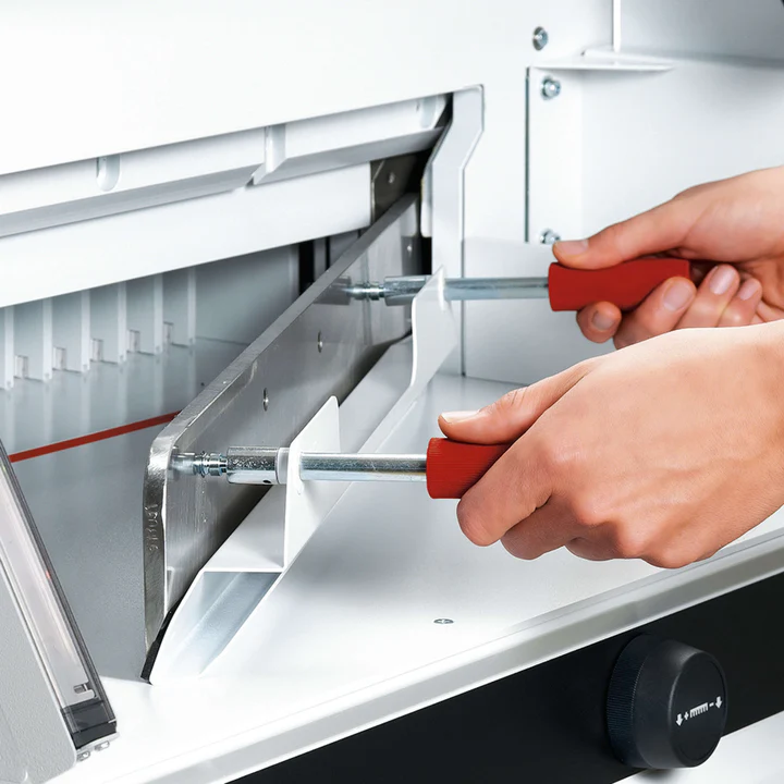 ideal stapelschneider 5260, sicherer messerwechsel