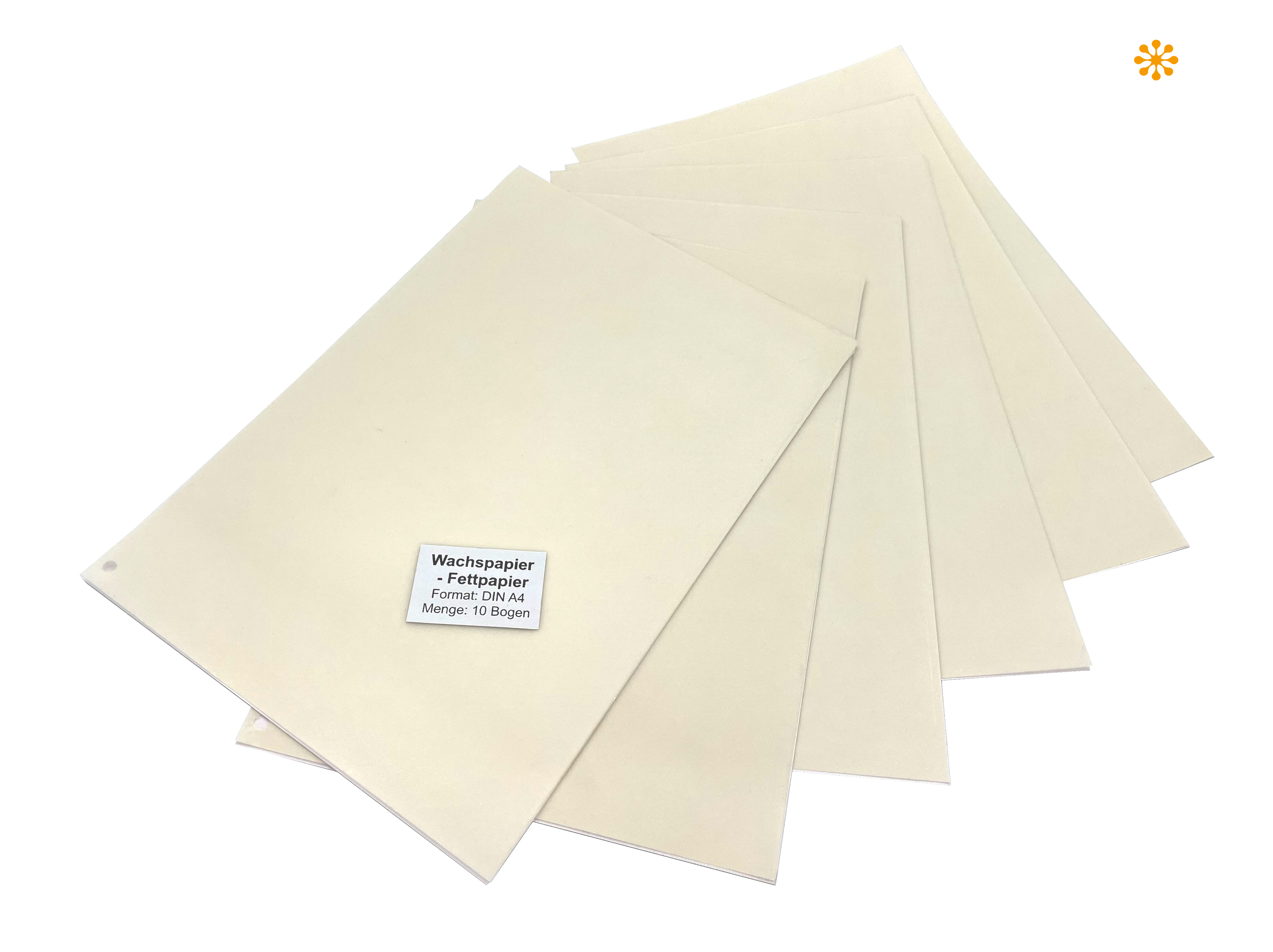 Wachspapier und Fettpapier DIN A4, 10 Bogen Mehrere cremefarbene Bögen Wachspapier und Fettpapier im DIN-A4-Format liegen fächerförmig übereinander. Das Etikett nennt 10 Bogen.