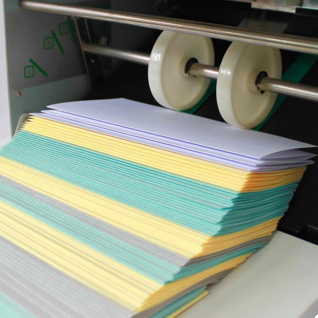 Tischfalzmaschine SUPERFAX PF 330 Tischfalzmaschine SUPERFAX PF 330